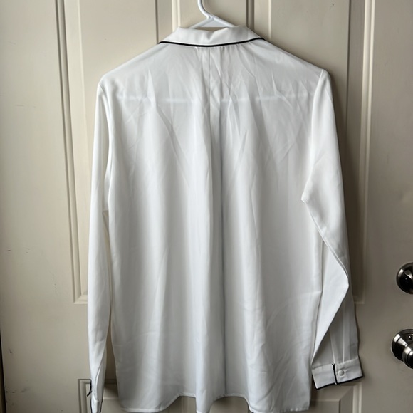 Mod Ref button down the black trim - Picture 2 of 6